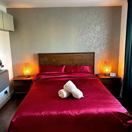 Апартаменты Modern Duplex In Грейстонс