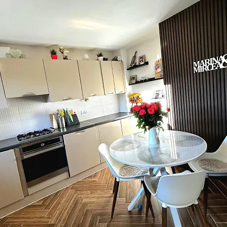 아파트 Modern Duplex In *