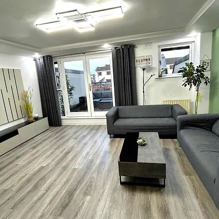 Modern Duplex In Apartment