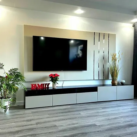 아파트 Modern Duplex In