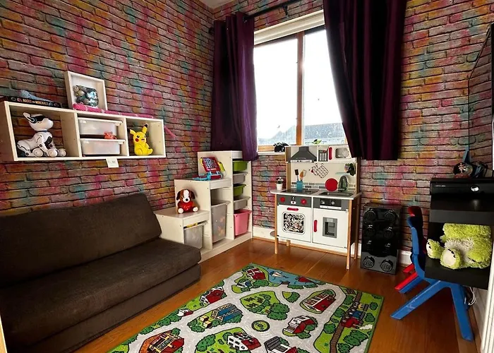 Modern Duplex In 格雷斯通