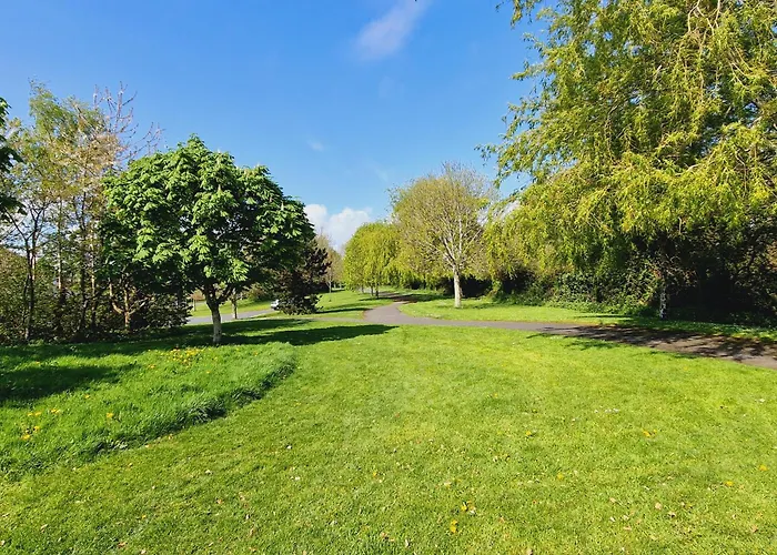 Modern Duplex In 公寓 *